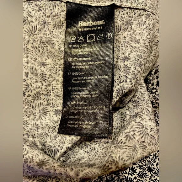 EUC Barbour mens short sleeve button down shirt, size large, navy print - Picture 5 of 6